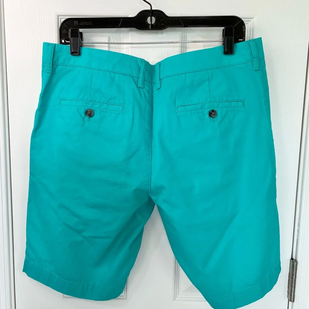 Lacoste Men’s Slim Fit Golf Shorts Turquoise Size 34 Flat Front